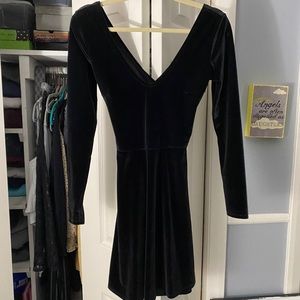 Hollister velvet black long sleeve dress